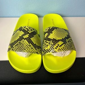 Bamboo Lindy-03 Wide Band Snake Sandals Yellow Women's Size 7 Brand New No Box